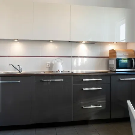 Blue Mare Jagiellonska Kladka Przy Morzu I Pkp *